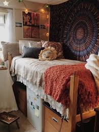This Is One Of The Cutest Dorm Room Ideas For Girls Dorm Room Inspiration Dorm Room Diy Cool Dorm Rooms