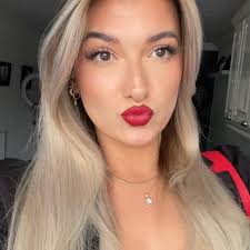 Can anyone recommend anyone for a eyebrow wax & tint preferably tomorrow?  TIA