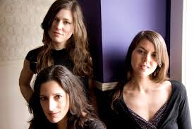 As soon as she saw me she gasped and ran back into the bathroom to get her towel, and then came back out and started apologising to me. Wailin Jennys Primer 10 Facts About The Band Masslive Com