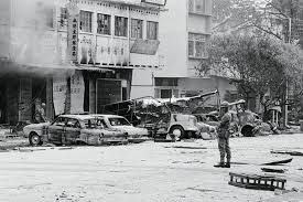Maklumat ini adalah berdasarkan rekod dan dokumen di pejabat rekod awam di london mengenai tragedi 13 mei yang. El Palestinewillbefree On Twitter Peristiwa 13 Mei 1969 Merupakan Rusuhan Antara Kaum Yang Terburuk Dalam Sejarah Negara Selepas Darurat Diumumkan Mageran Dibentuk Untuk Mengembalikan Kestabilan Dalam Negara Https T Co Diwf4ifuc4