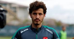Salih uçan, i̇talyanca ve türkçe yazdığı mesajında, sevgili as roma taraftarları, roma'da bulunduğum iki yıl boyunca ilginiz ve sevginize layık olmaya çalıştım. Salih Ucan Aytemiz Alanyaspor Da