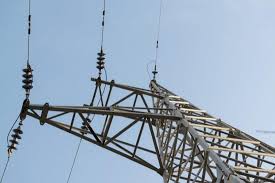 Η tesla δίνει τη λύση με ένα powerbank για το σπίτι, ;ena powerwall που πλέον έρχεται και στην ελλάδα. Deddhe Se Poies Perioxes Ths Xwras 8a Ginoyn Diakopes Reymatos Newmoney