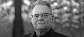 Ray Larkin's Instagram, Twitter & Facebook