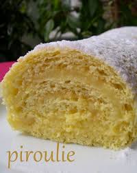 Gateau Roule A La Creme Mousseline Au Cafe Patisseries Et Gourmandises Roule Au Citron Patisserie Gourmandise