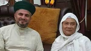 Momen pernikahan anak abuya uci turtusi cilongok. Bikin Onar Di Ponpes Abuya Uci Istri Minta Sugiono Jangan Dibebaskan Dulu Suara Jakarta