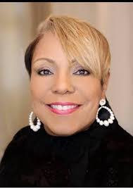 Beverly Denham's Instagram, Twitter & Facebook