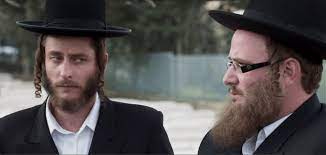 How Do Hasidic Jews Curl Their Sidelocks Jew In The City Jewish Men Side Curls Curls