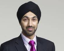 Coroner condemns passers-by who took photos of girl while she lay dying