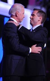 Hunter and ashley biden, the brother and sister of the late beau biden, both spoke at his funeral. Ypcchgklfqzc2m