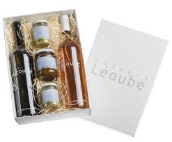 Parfum Du Sud La Figue L Olive Et La Garrigue Enveloppent De Leurs Saveurs Mediterraneennes Les Deux Classiques Du Domaine En Blanc En Rose En Un Delicieu
