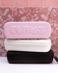 Your favorite Flaus accessory now comes in PINK! Grab your new pink travel  case today so you can keep up your flossing habit, wherever you go. And  don't forget to complete your