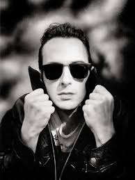 On this day, 10th January 1980, @the_clash's seminal “London Calling” album  was released in the US 🇺🇸 When did you first hear The Clash? Photo by Ian  Dickson