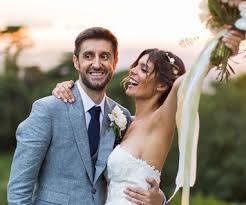 Alguns famosos da nossa praça deram o exemplo e já foram votar. Daniel Oliveira E Andreia Rodrigues Celebram Dois Anos De Casamento