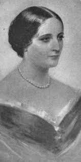 Agnes Kelly's Instagram, Twitter & Facebook