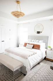 Master Bedrooms Minimalistic Bedrooms Luxury Bedrooms And Everything Bedroom Related With A V Simple Bedroom Luxurious Bedrooms Interior Design Bedroom Small