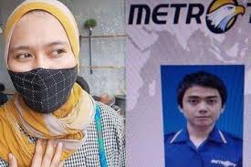 Viral sarjana bersimpuh di depan tungku penyulingan sopi, ini cerita haru di baliknya. Berita Metro Tv Terbaru Hari Ini Grid Hot