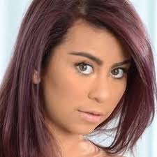 Vanessa Sparks's Instagram, Twitter & Facebook