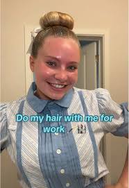 Haven’t done a high bun in ages!! @TheBeachwaver @Beachwaver Campus Wave  #beachwaver #hairproducts #hairgel #epicflexstylinggel #slickbackbun  #buntutorial #hairforwork #grwm #disneycollegeprogram #dcp ...