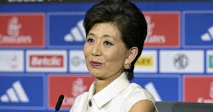 Football. L'OL sauvé, Michele Kang en superstar et déjà adulée par les  supporters ➡️ https://l.leprogres.fr/kqO