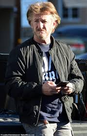 Find the perfect sean penn stock photos and editorial news pictures from getty images. 52hfimm0lq 98m