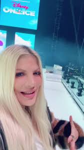 Skating Queen ❄️…