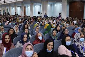 Circa il 60% dei matrimoni sono programmati e più del 50% delle spose ha meno di 16 anni. Piccoli Passi Avanti Per Le Donne In Botswana E Afghanistan Linkiesta It
