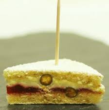 Club Sandwich Pistaches Griottes Pour Un Apres Midi A L Atelier Des Chefs Dessert Recette Dessert Club Sandwich