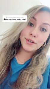 Answer to @andrewsodapopimpske I don’t like my feet but oh well here you go  🤣🤣I’m ready for those eww comments #Reggiehunny😍