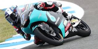 However, it was the best early one because it used newer technologies and released with mobile support. Moto3 In Le Mans Ft1 Viele Sturze Auf Nasser Strecke Mcphee Mit Bestzeit