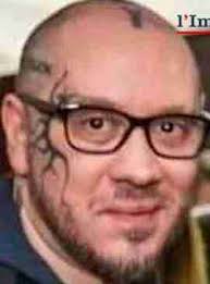 Francesco D'Angelo, 37 anni. Da diversi anni in attesa di giudizio per  stalking nei confronti di un'altra donna, nel frattempo si fidanza e uccide  la nuova ragazza strangolandola e facendola annegare nella