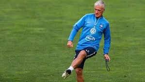 Didier deschamps wurde am 15.10.1968 geboren. Mit Demut Und Harter Arbeit Trainer Didier Deschamps Fussball