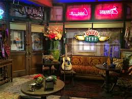 Central perk is a coffeehouse in new york on nbc sitcom friends. Die Welt Der Drehorte Friends