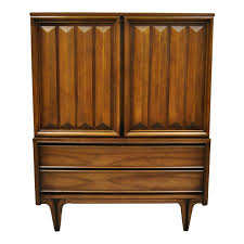 Stunning walnut rolling bar cabinet designed by milo baughman for directional furniture. Vintage Mid Century Modern Sculpted Walnut V Leg Tall Chest Dresser Cabinet Chairish