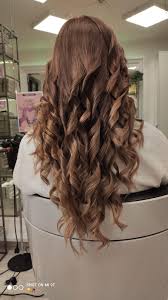 Il colore nocciola freddo base by balato riesce a combinare la bellezza del colore naturale biondo. Diamo Una Nuova Vita Ai Capelli Arte Capelli