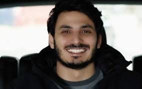 Si è laureato in medicina e chirurgia con la votazione di 110 e. Emanuele Berardi Senza L Aiuto Di Mamma Barbara D Urso Ha Conquistato La Tv E I Social