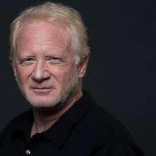 Drayton presents Happy Days actor Donny Most in serious comedy about art