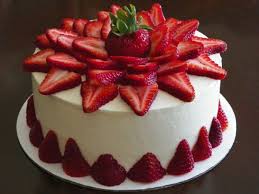 Deinetorte.de bietet dir eine tolle auswahl an im tortendeko shop. Torte Dekorieren Mit Erdbeeren 88 Beispiele Fur Torten Die Verfuhrung Verkorpern