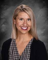 Darcy Knutson's Instagram, Twitter & Facebook