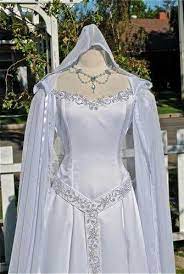 Celtic Wedding Dresses Celtic Wedding Dress Weddingdressesideasilike Medival Wedding Dr In 2021 Celtic Wedding Dress Fantasy Gowns Medieval Wedding Dress