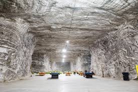 Locuința condeierului și tipografului a fost casa în formă de mansiune. Salina Ocnele Mari Salvil