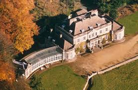 Everything You Need To Know About Princess Anne S Home Gatcombe Park Princess Anne Royal Castles Park Homes