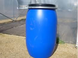 Serres tunnel, serres à tomates, nécessaire d'entretien pour pelouse ou solution de stockage pour vos bûches… équipez votre jardin à prix barrés toute l'année ! Serre De Jardin D Occasion Serre En Direct