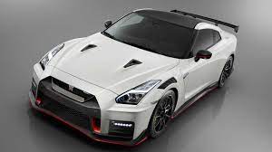 Nissan's legendary supercar with awd, 4 seats, a powerful v6 engine and the latest tech. Nissan Gt R Nismo 2019 Uberarbeitung Mit Gt3 Anleihen