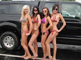 Which on do you prefer for long walks under the blossoming cherry tress ? Surprising Statistics About Hot People Versus Ugly People