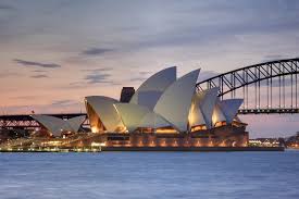 Pantai bondi sangat populer, bukan hanya sebagai tempat rekreasi, tetapi tempat untuk mengadakan. 8 Fakta Menarik Sydney Opera House Bangunan Paling Unik Di Australia Hai Traveller By Vanika Indonesia