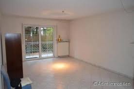 2 zimmer dachgeschoss wohnung ab sofort an ruhigen mieter/in!!die wohnung ist nur für eine person.in sehr guter lage (an der orangerie) und verkehrsanbindung.die linie 3 hält vor dem haus.alle relevanten geschäfte wie bäcker,metzger,tabakshop,post,apotheke.befinden sich in der straße.auch eine sparkassenfiliale.ferner sind restaurants,3 cafes und 3 parks in unmittelbarer umgebung. Artim Immobilien De Gemutliche 2 Zimmerwohnung Ca 59m