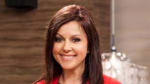 Monika halan on how to calculate the returns from your realty investment. Erdelyi Monika Lanyat Alig Ismerni Fel Cuki Kislanybol Kesz Holgy Lett Hazai Sztar Femina