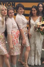 It S Really Hard Not To Be Jealous Of Lena Dunham S Bridesmaid Look Cine