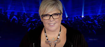 Ce ne sera plus le cas la saison prochaine puisque la chaîne américaine a annoncé le 15 juillet que tyra banks serait à la fois l'animatrice et la productrice exécutive de la nouvelle saison de dancing with the stars. Danse Avec Les Stars 9 Une Celebre Animatrice Aux Commandes Mce Tv