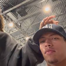 @gap 👖 @katseyeworld , fall 2025 campaign, choreo: @itsrobbiesworld_ warm  it up!! this was everything & more thank uu so honored ♡ , assoc choreo:  @lucas.debiasi @mariespieldenner the besttt much love ...